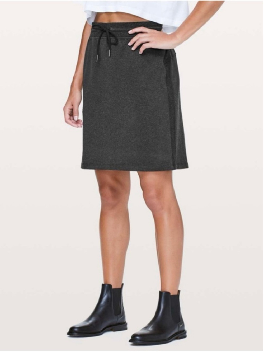 Lululemon Start Anew Skirt *21" Heathered Black Size 8 Office Travel Lightweight